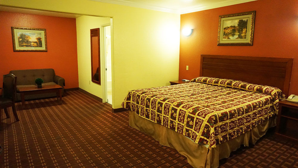 Regency Inn & Suites דאוני מראה חיצוני תמונה