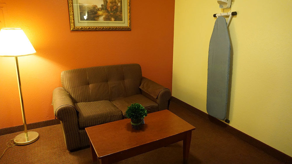 Regency Inn & Suites דאוני מראה חיצוני תמונה