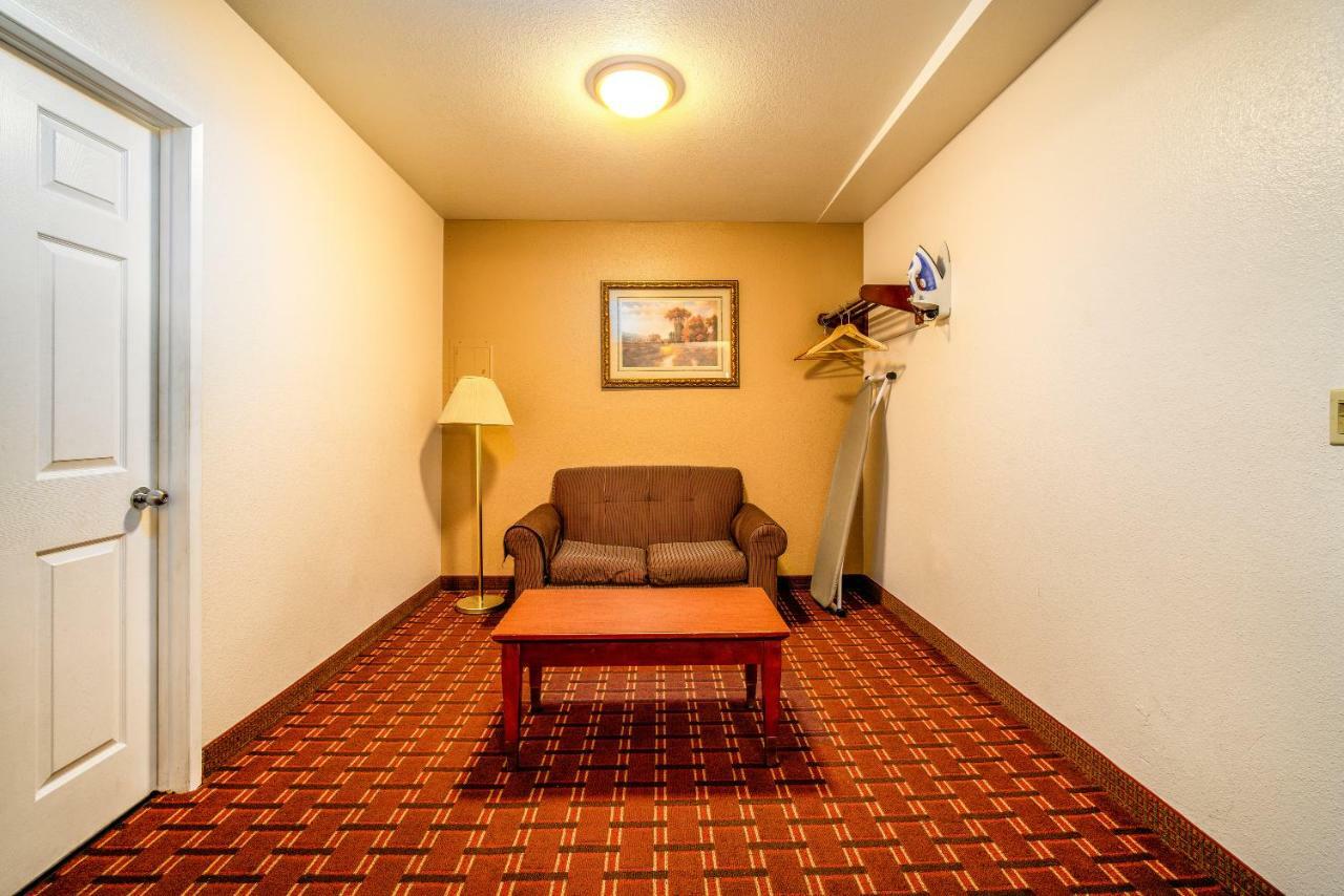 Regency Inn & Suites דאוני מראה חיצוני תמונה