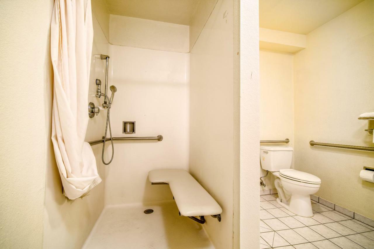 Regency Inn & Suites דאוני מראה חיצוני תמונה